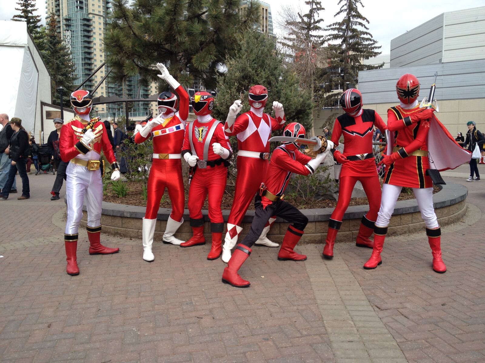iPhone 4S back camera 4.28mm f/2.4 sample photo. Super heroes, group, costumes photography