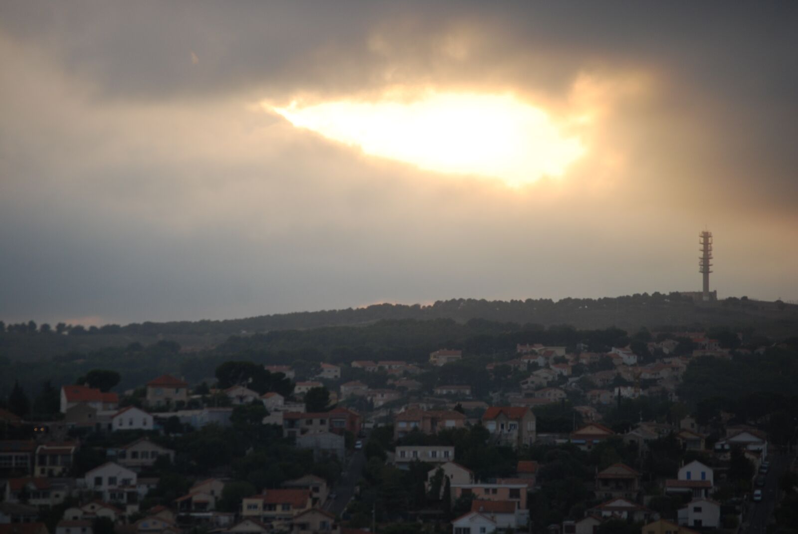 Nikon D60 sample photo. Sky, clouds, perforated photography