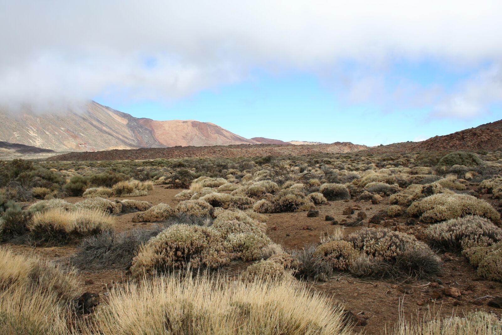 Canon EOS 350D (EOS Digital Rebel XT / EOS Kiss Digital N) sample photo. Volcano, landscape photography