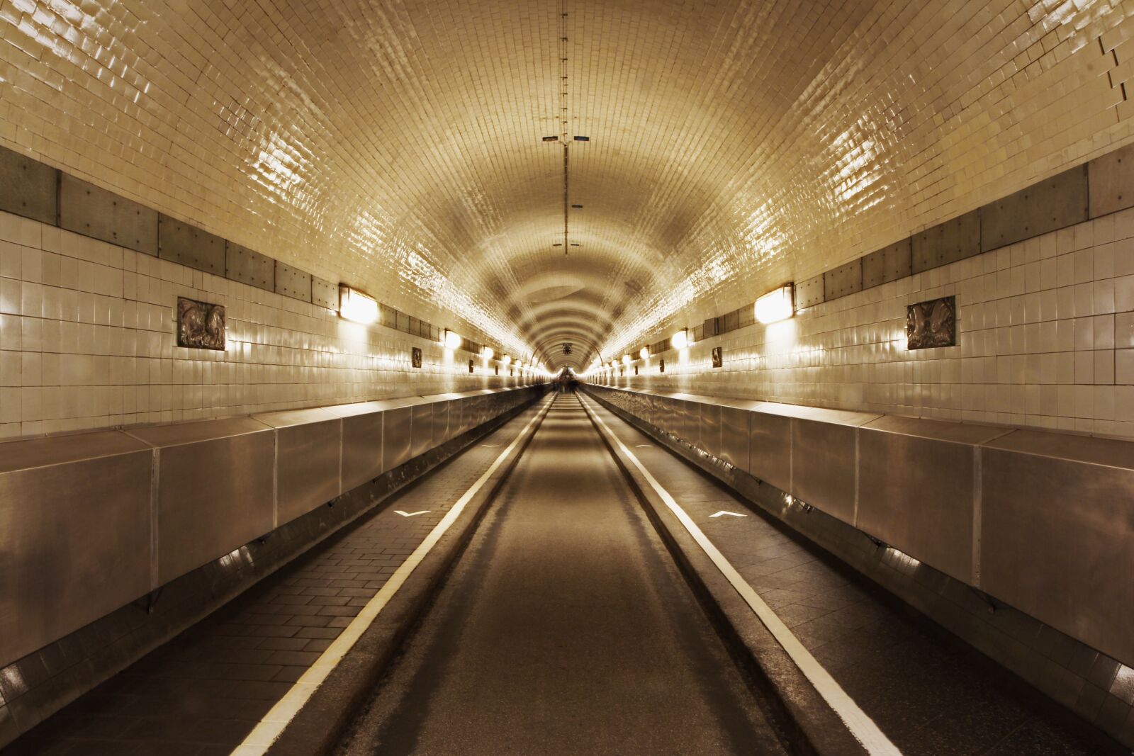 Canon EOS 60D sample photo. Tunnel, transport, underground photography