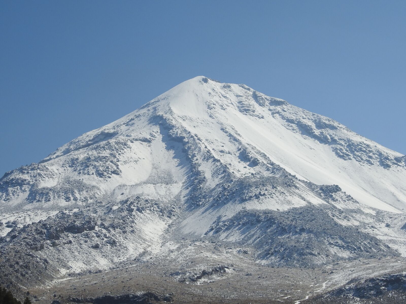 Nikon Coolpix P900 sample photo. Mountain, volcano, nature photography
