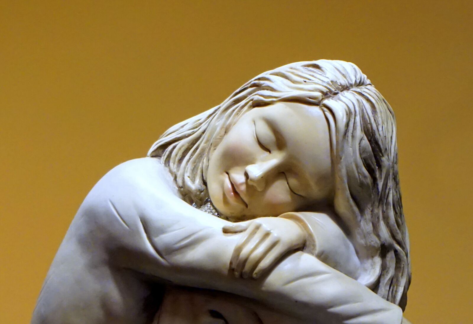 Sony E 55-210mm F4.5-6.3 OSS sample photo. Statue, sculpture, figure photography
