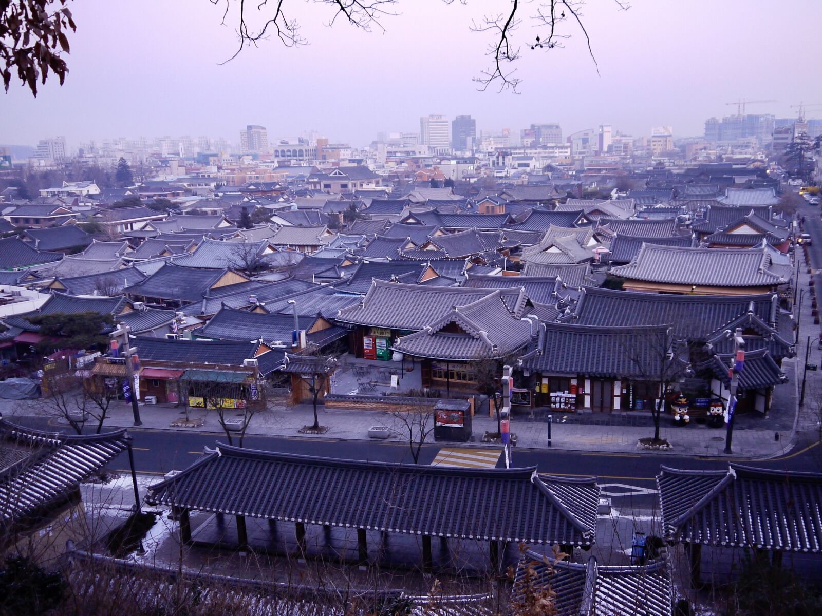 Panasonic Lumix DMC-GF1 sample photo. Jeonju, traditional city, korea photography