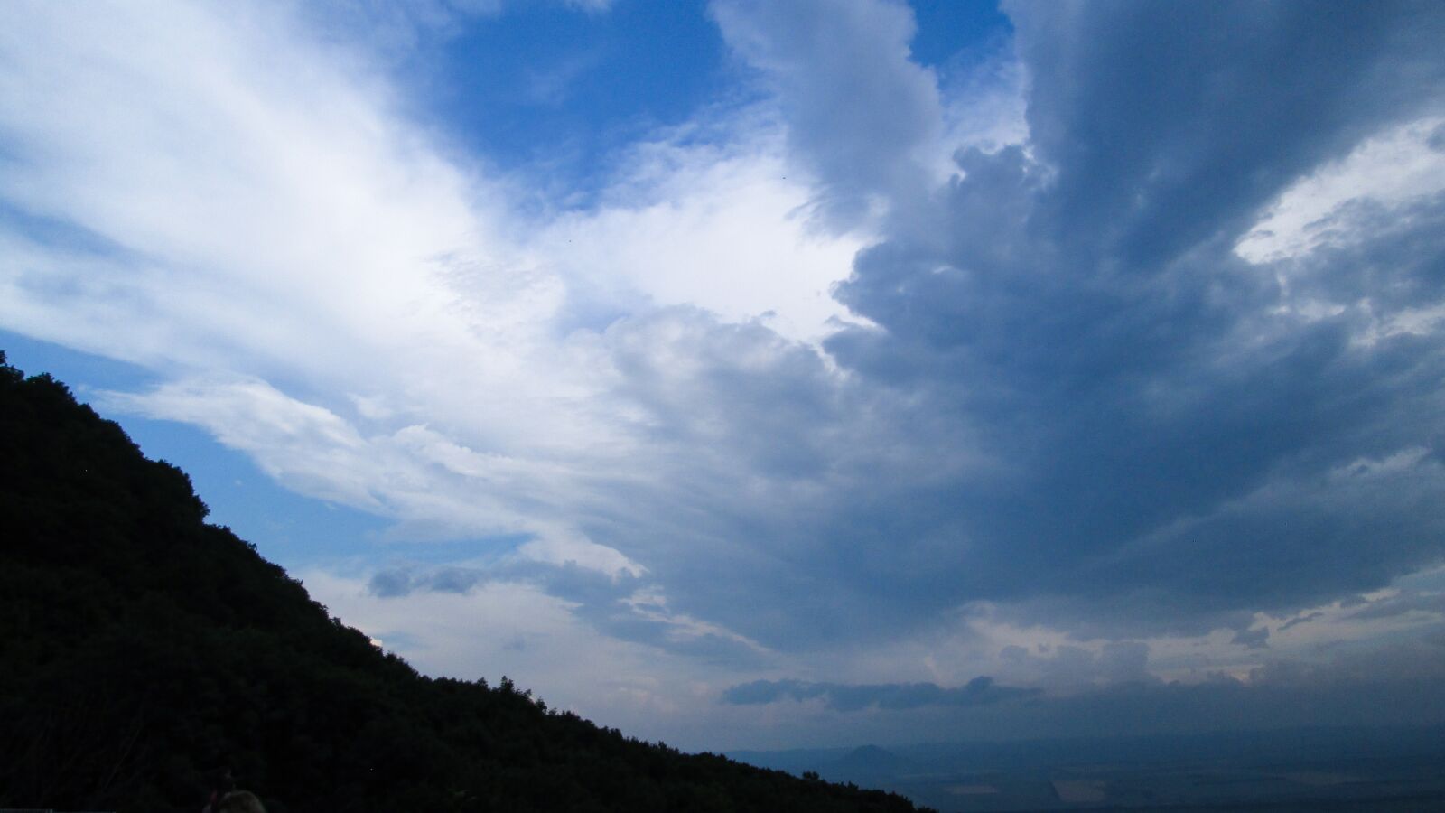 Canon PowerShot A810 sample photo. Sky, mountain, nature photography