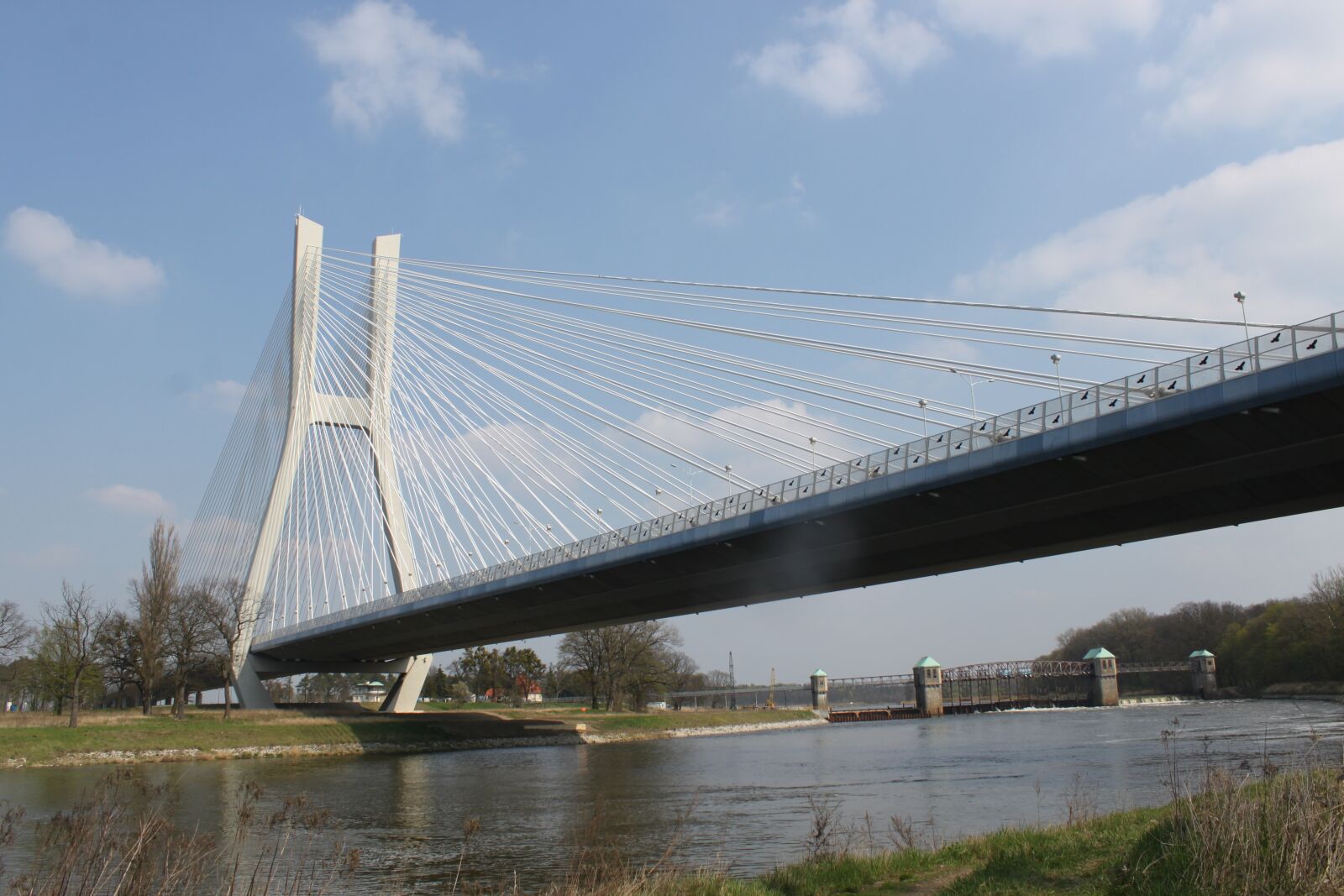 Canon EOS 500D (EOS Rebel T1i / EOS Kiss X3) sample photo. Wrocław, highway, bridge photography