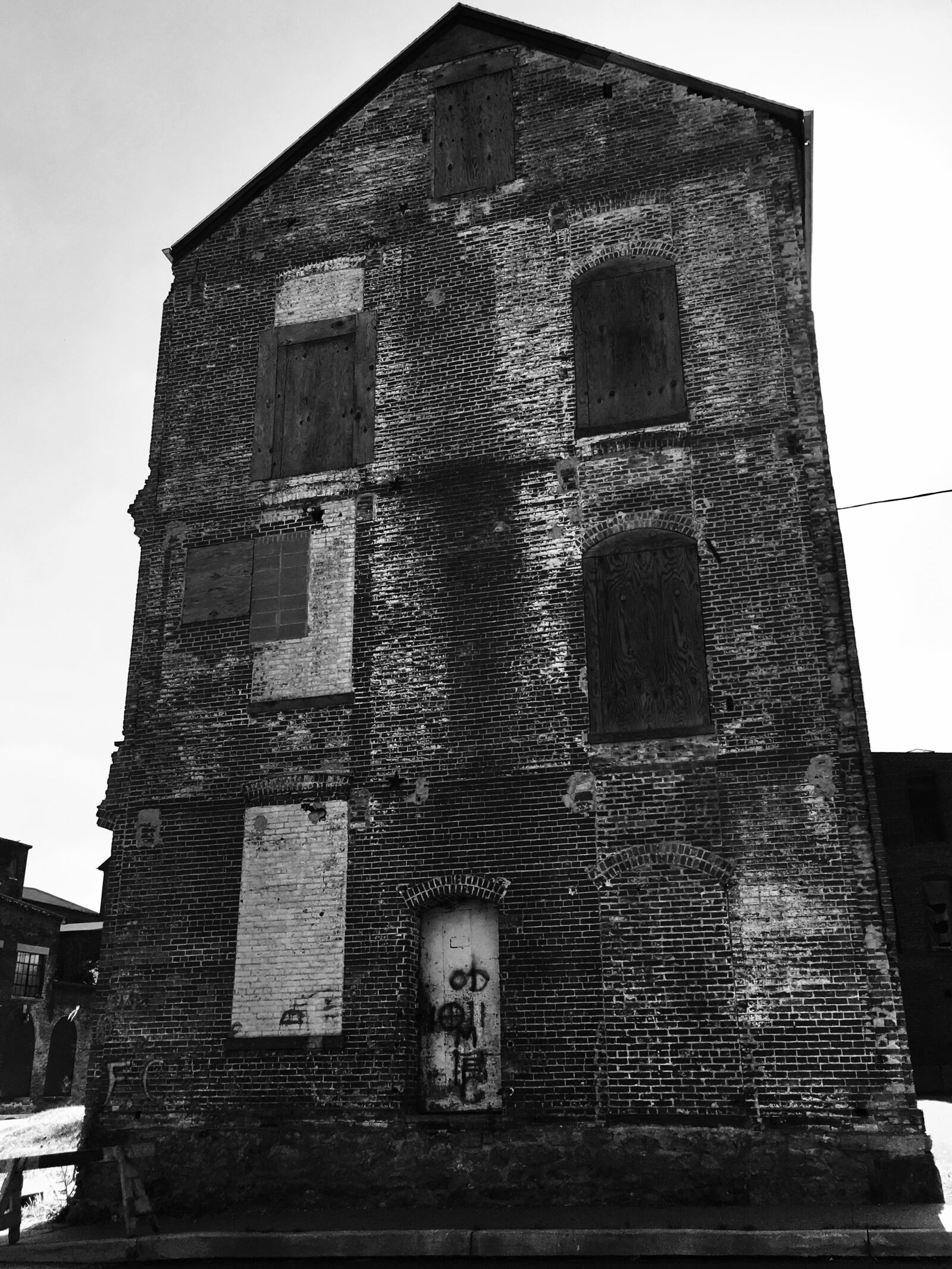 Apple iPhone 6s sample photo. Old, building, brick photography