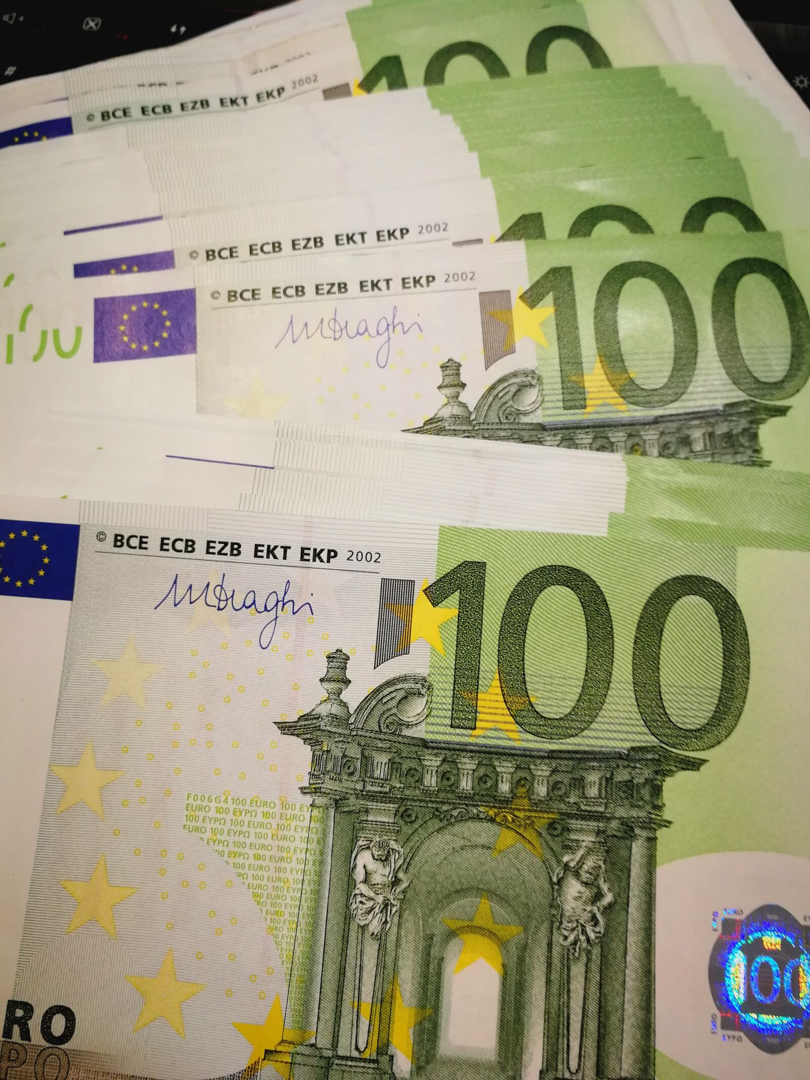 HUAWEI P10 sample photo. Euro, money, safe photography