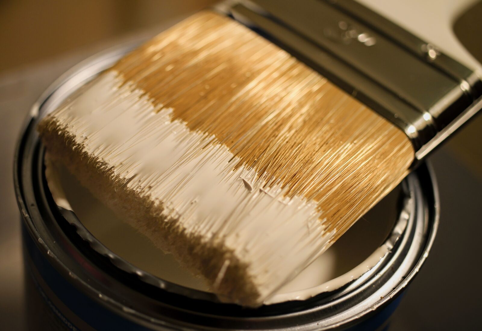 Canon EOS 7D sample photo. Brush, paint, box photography