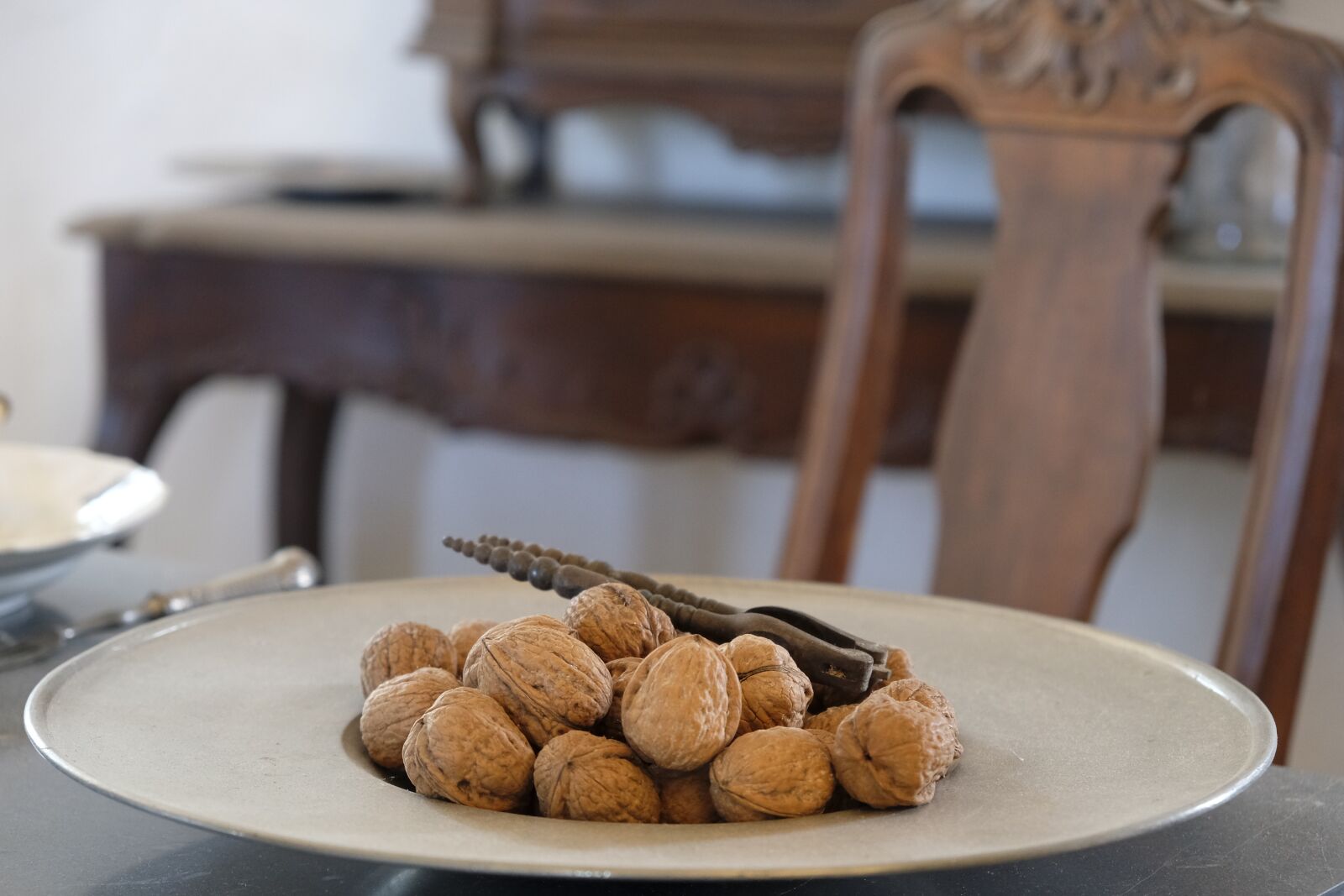 Fujifilm XF 18-55mm F2.8-4 R LM OIS sample photo. Nuts, eat, dine photography