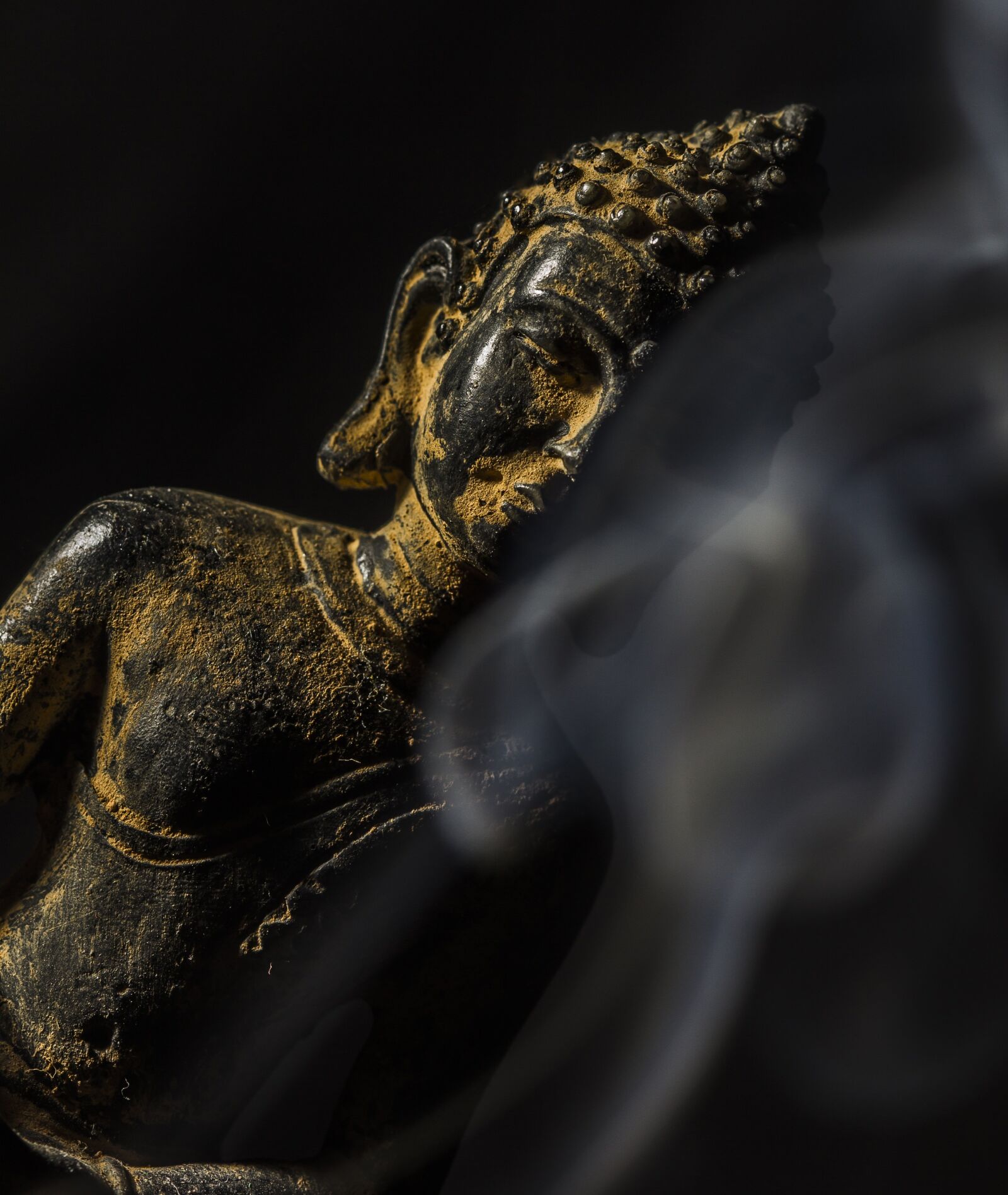 Canon EOS 60D + Canon EF 100mm F2.8 Macro USM sample photo. Buddha, smoke, buddhism photography