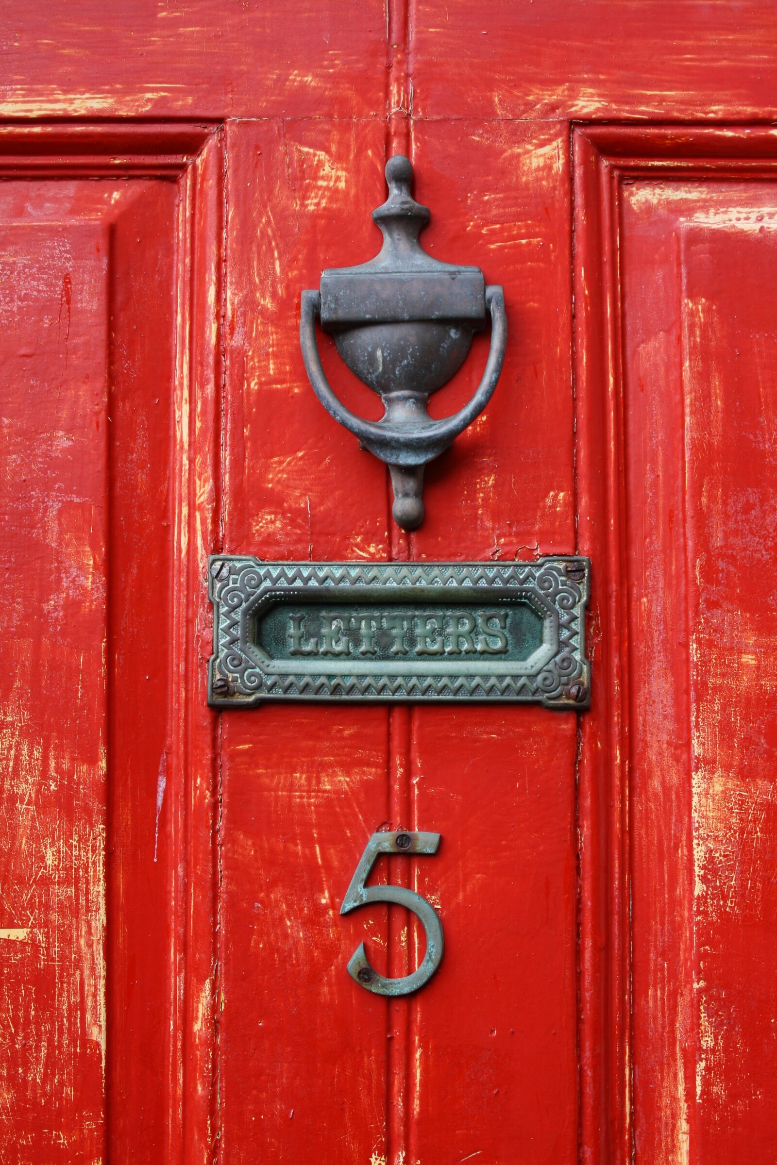 Canon EOS 1000D (EOS Digital Rebel XS / EOS Kiss F) sample photo. Front door, doorknocker, mailbox photography