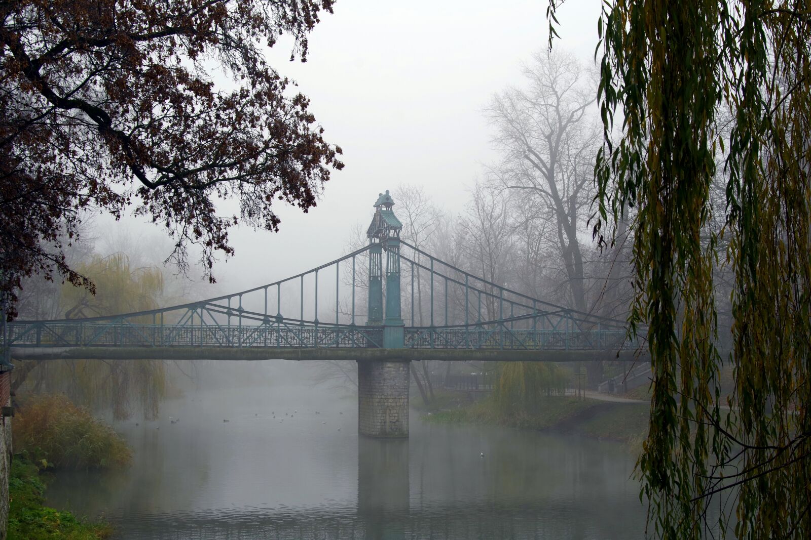 Pentax K-S2 sample photo. Bridge, river, the fog photography