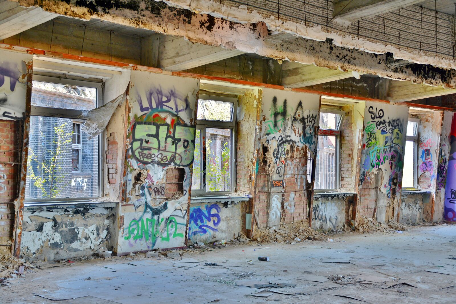 Nikon D5200 sample photo. Lost places, graffiti, pforphoto photography
