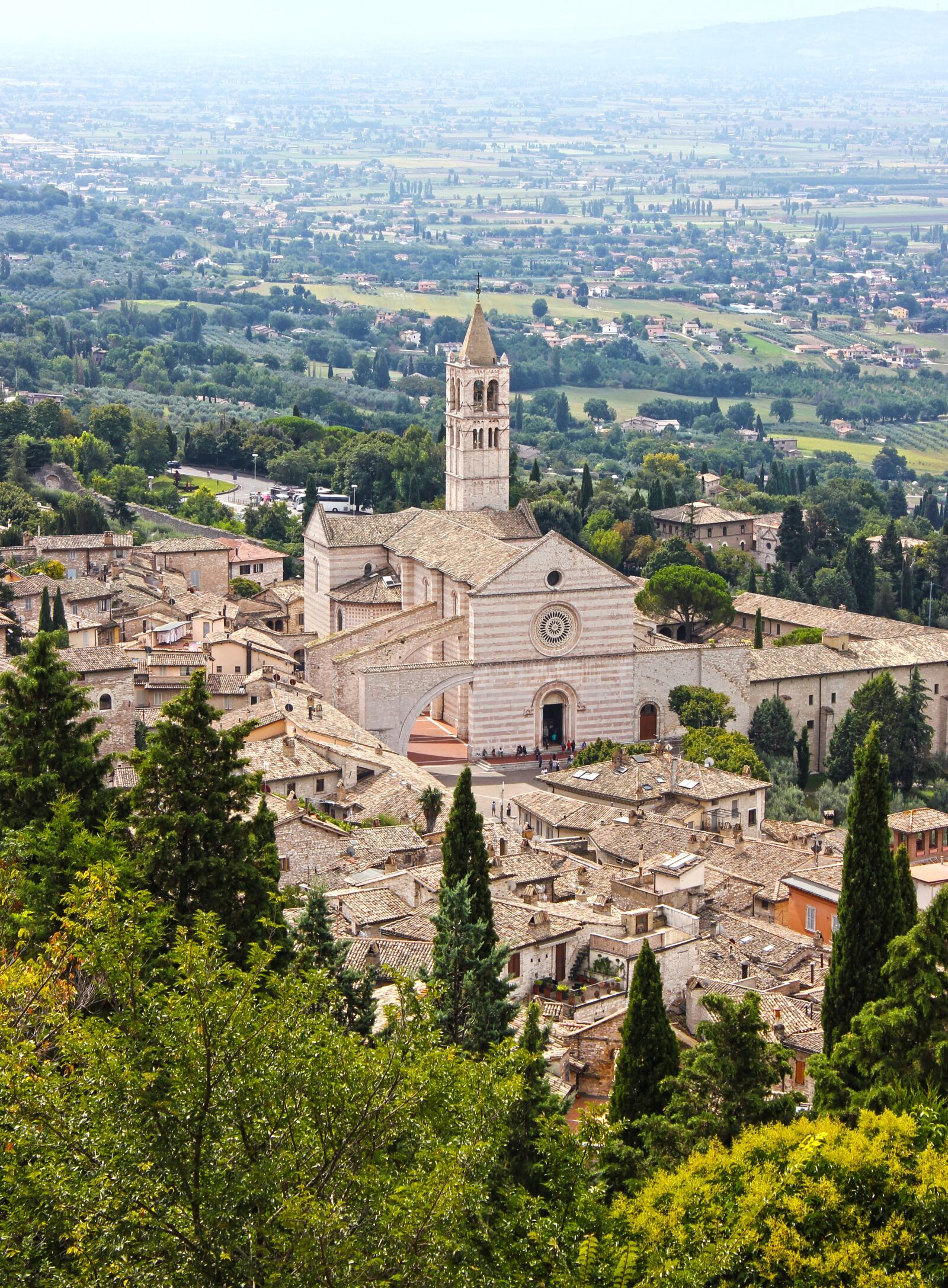 Canon EOS 550D (EOS Rebel T2i / EOS Kiss X4) sample photo. Assisi, umbria, santa chiara photography