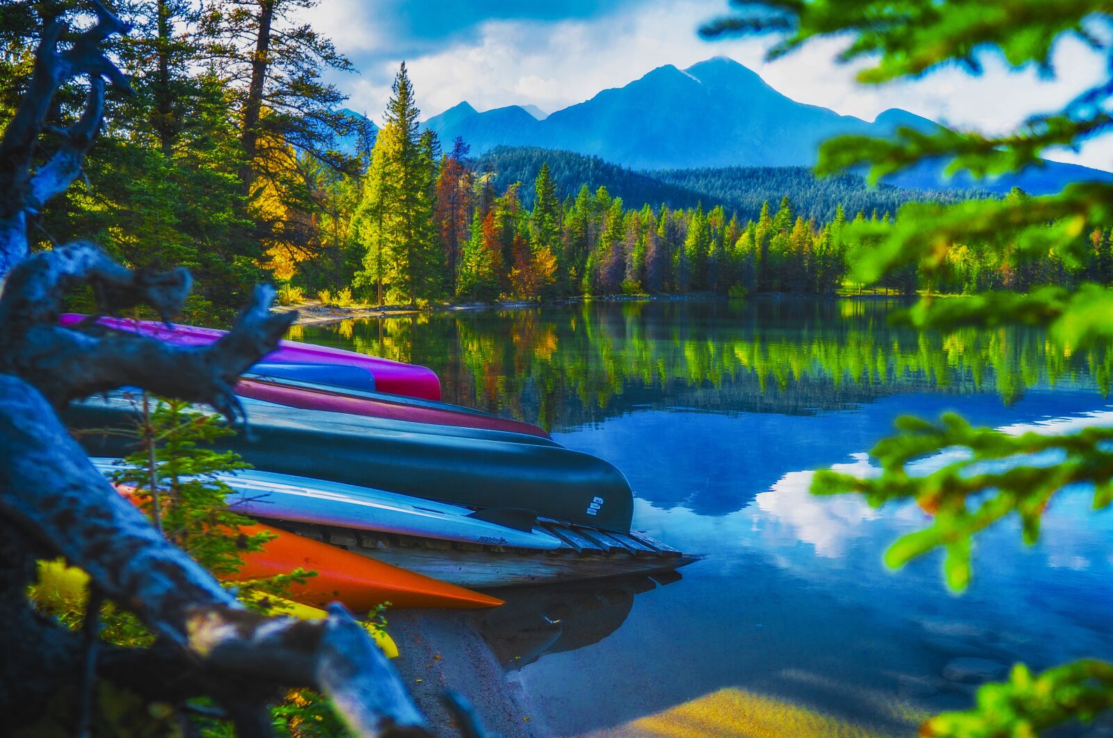 Sony a6000 + Sigma 16mm F1.4 DC DN | C sample photo. Lake, summer, mountains photography