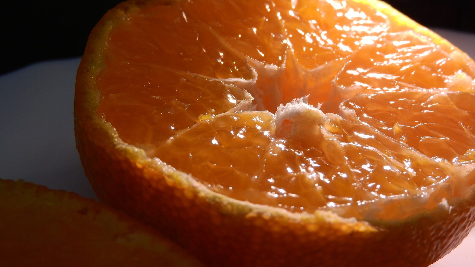 Nikon Coolpix P610 sample photo. Orange, cut, fruit photography
