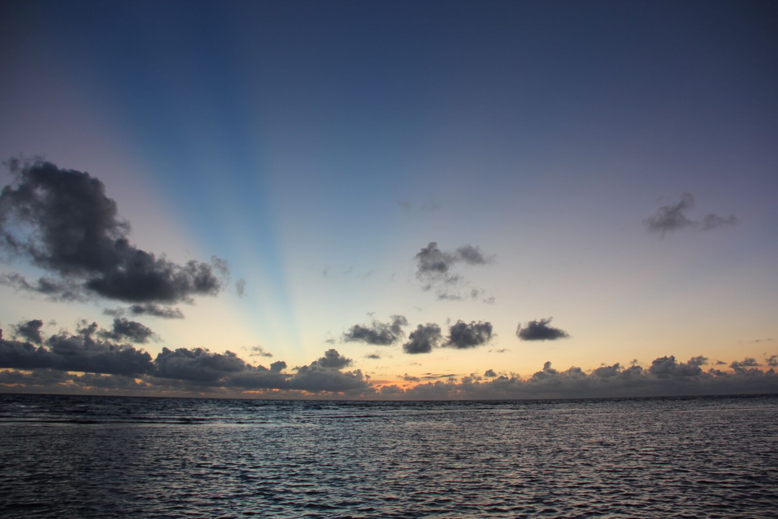 Canon EOS 60D sample photo. Sunrise, rays, light photography