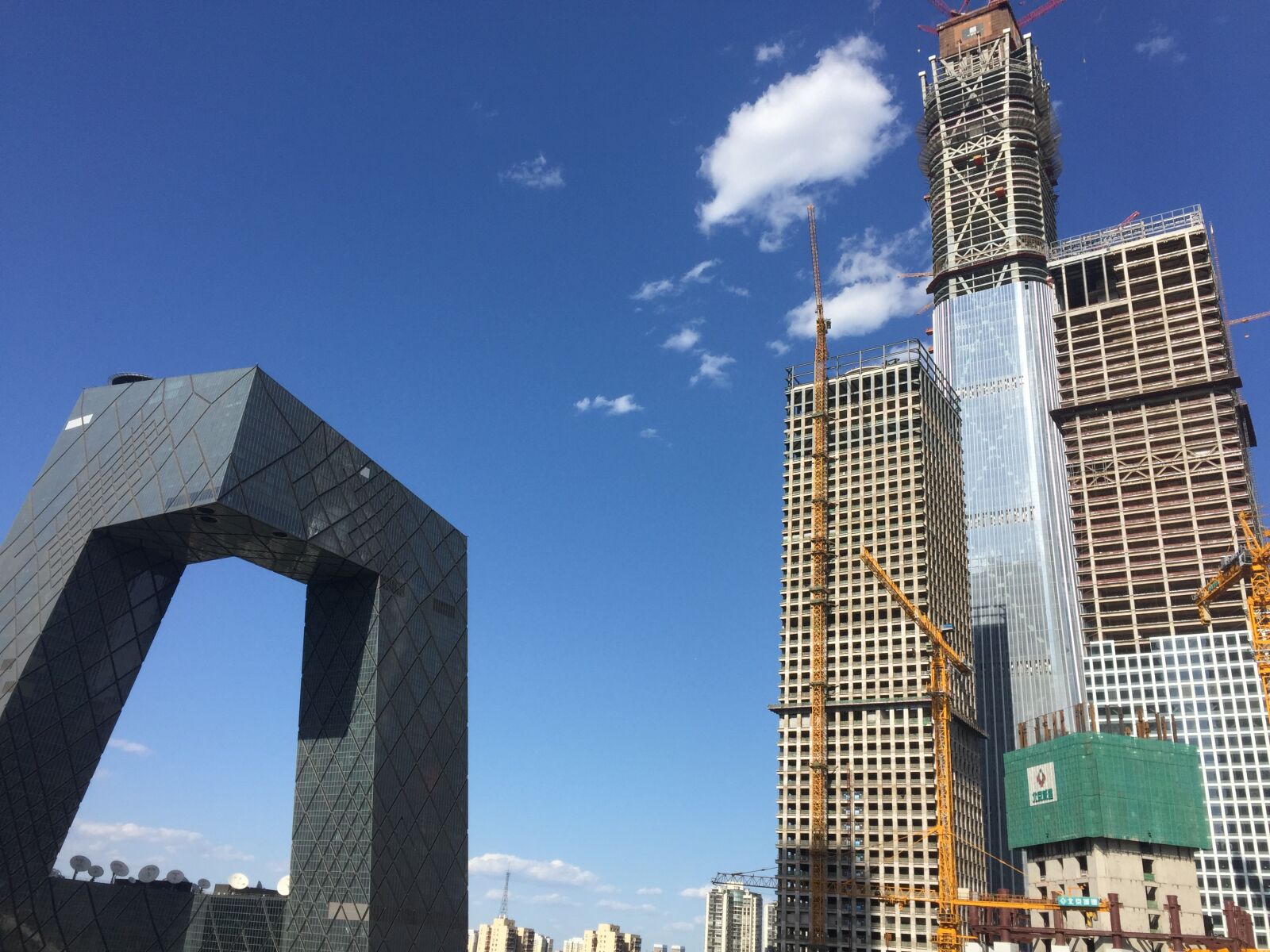 iPhone 6 back camera 4.15mm f/2.2 sample photo. Beijing, china, cctv photography