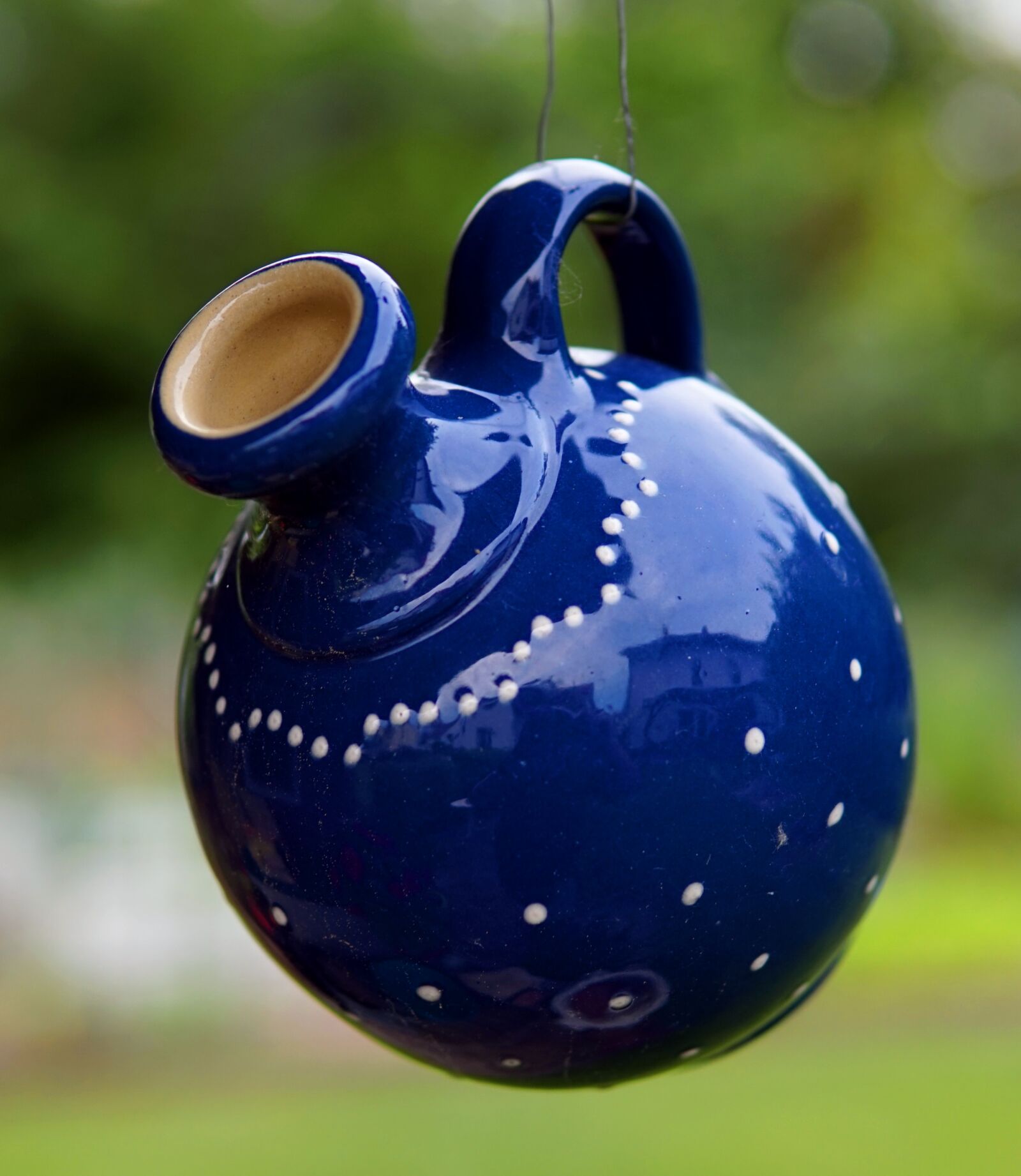 Sony Alpha a5000 (ILCE 5000) + Sigma 30mm F1.4 DC DN | C sample photo. Pottery, sound, ceramic photography