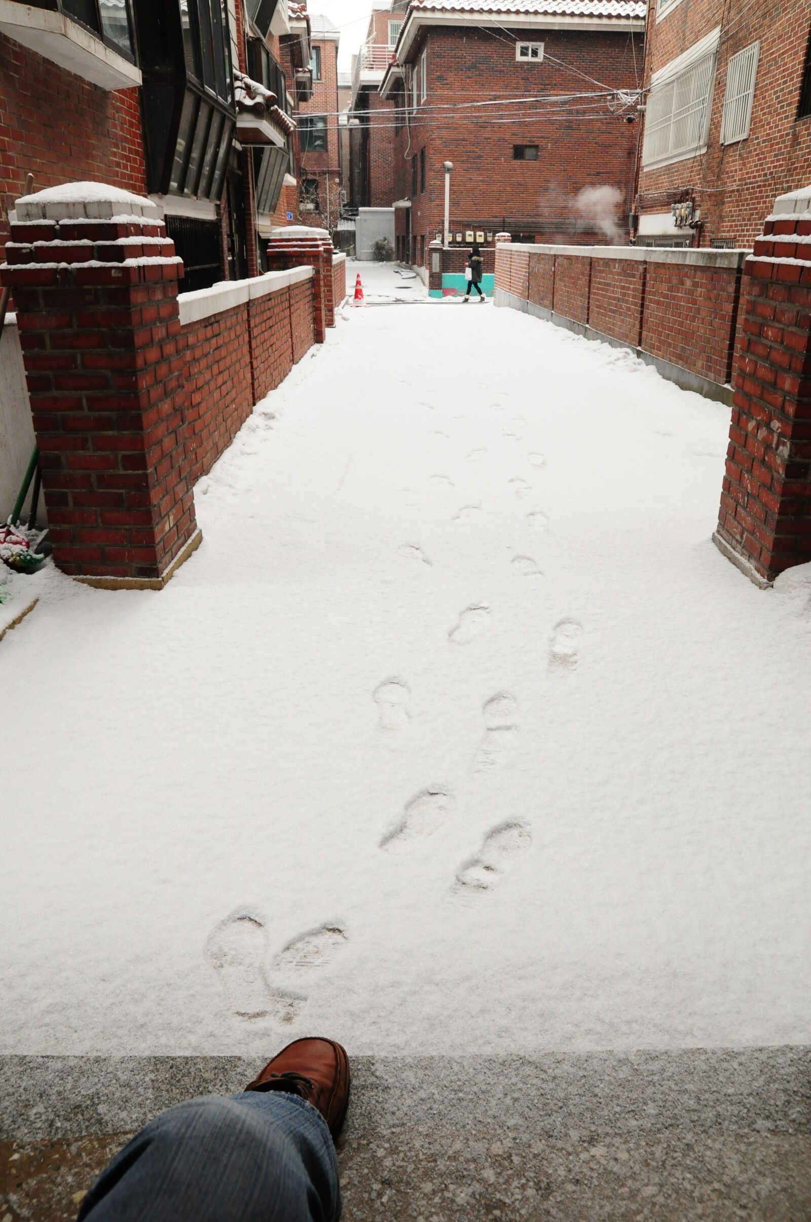 Nikon D90 sample photo. Snow, footprint, gil photography