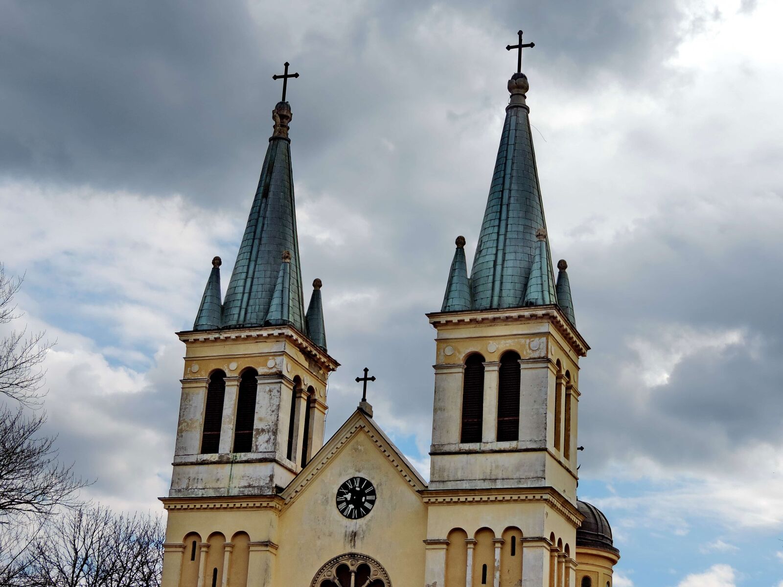 Nikon Coolpix P520 sample photo. Church tower, cloud, gothic photography