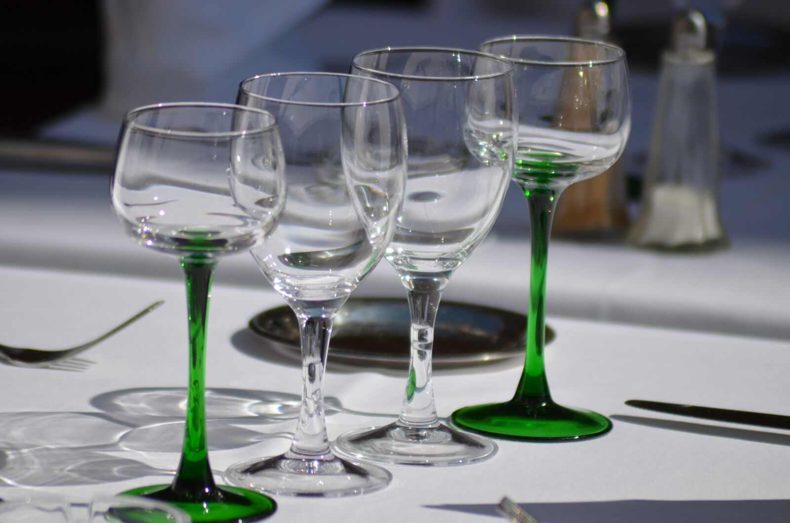 Nikon D5100 sample photo. Restaurant, table, dishes photography