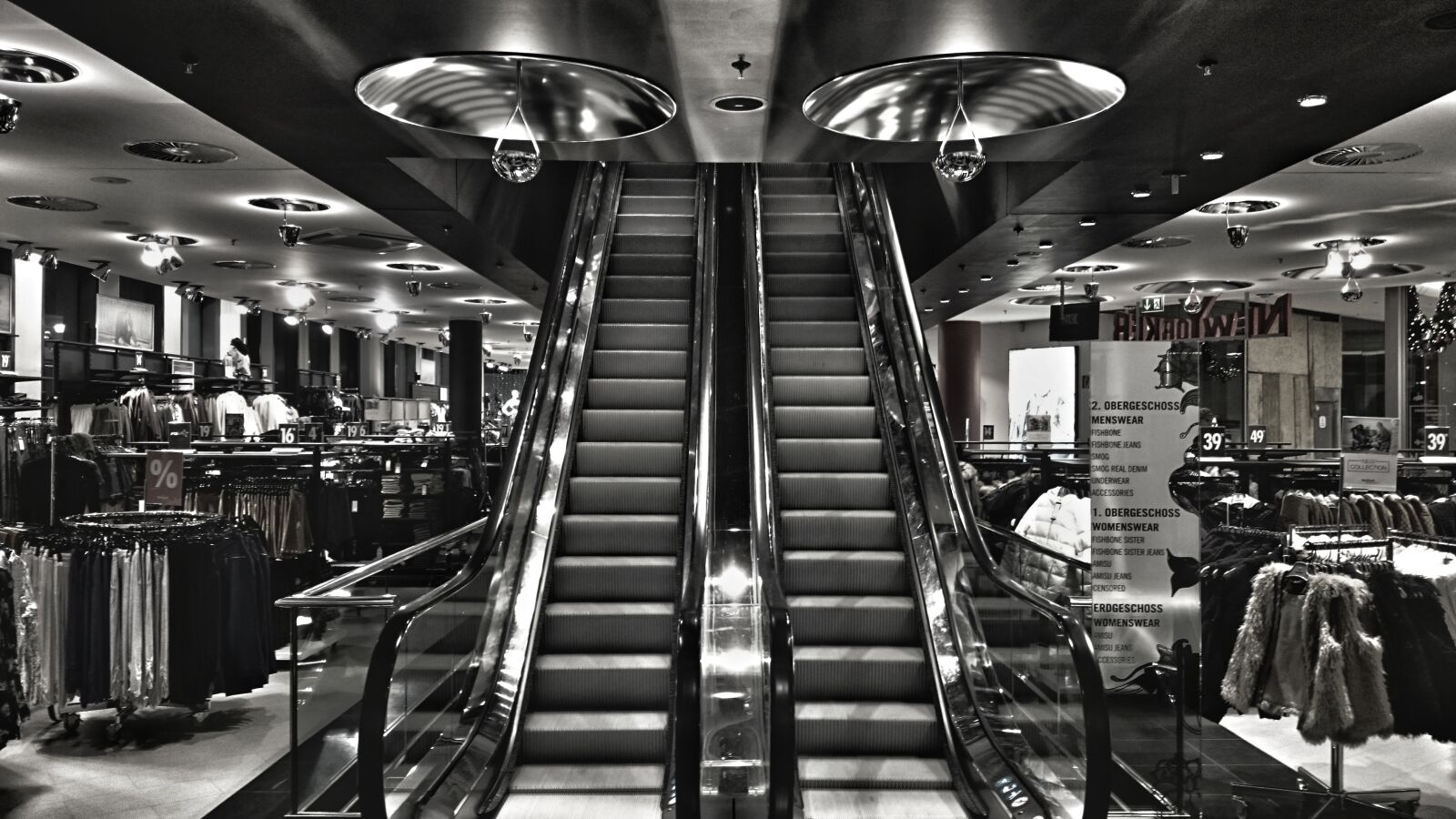 Sony Xperia Z2 sample photo. Escalator, department store, chrome photography