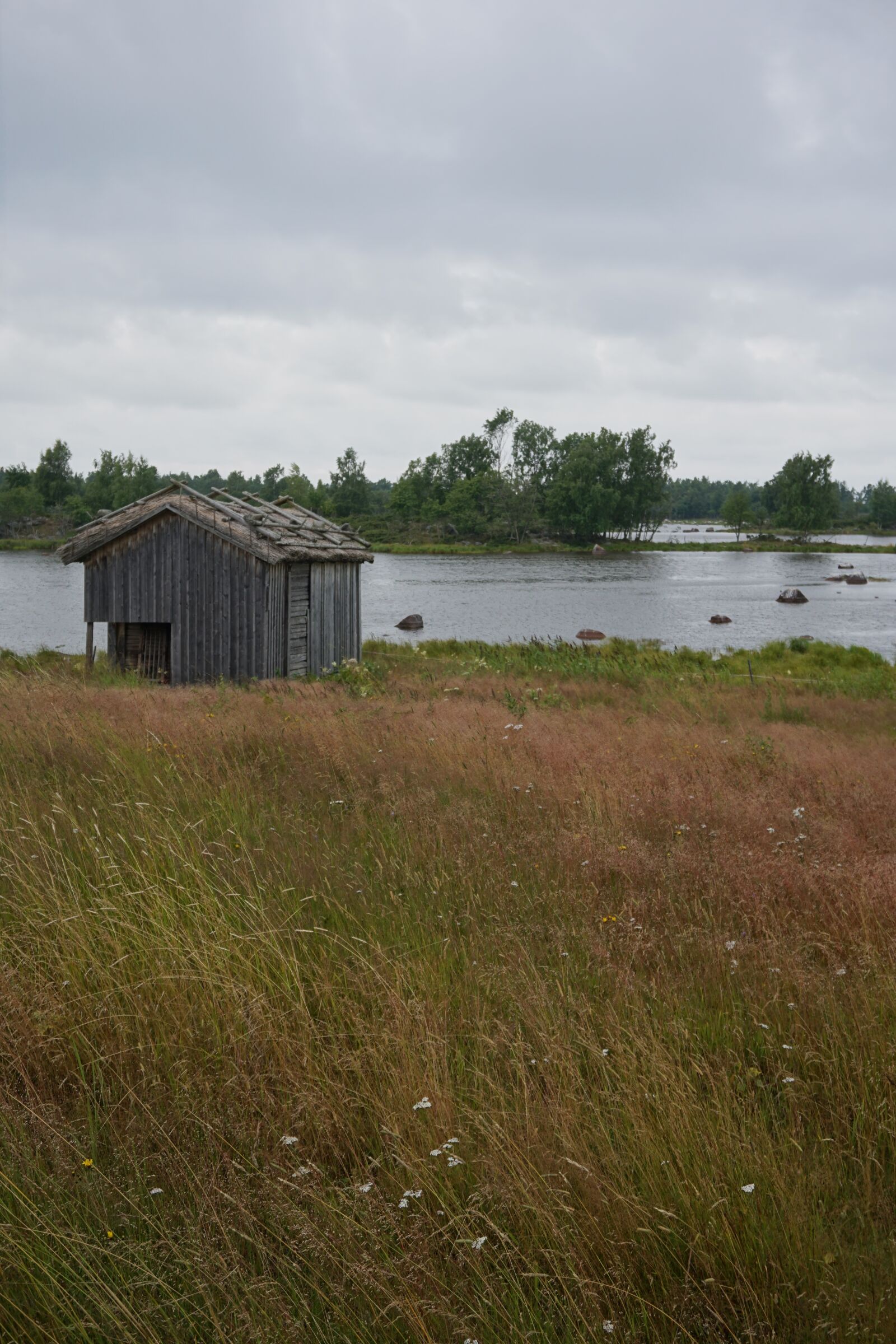 Sony E 16-50mm F3.5-5.6 PZ OSS sample photo. Cabin, nature, isolation photography