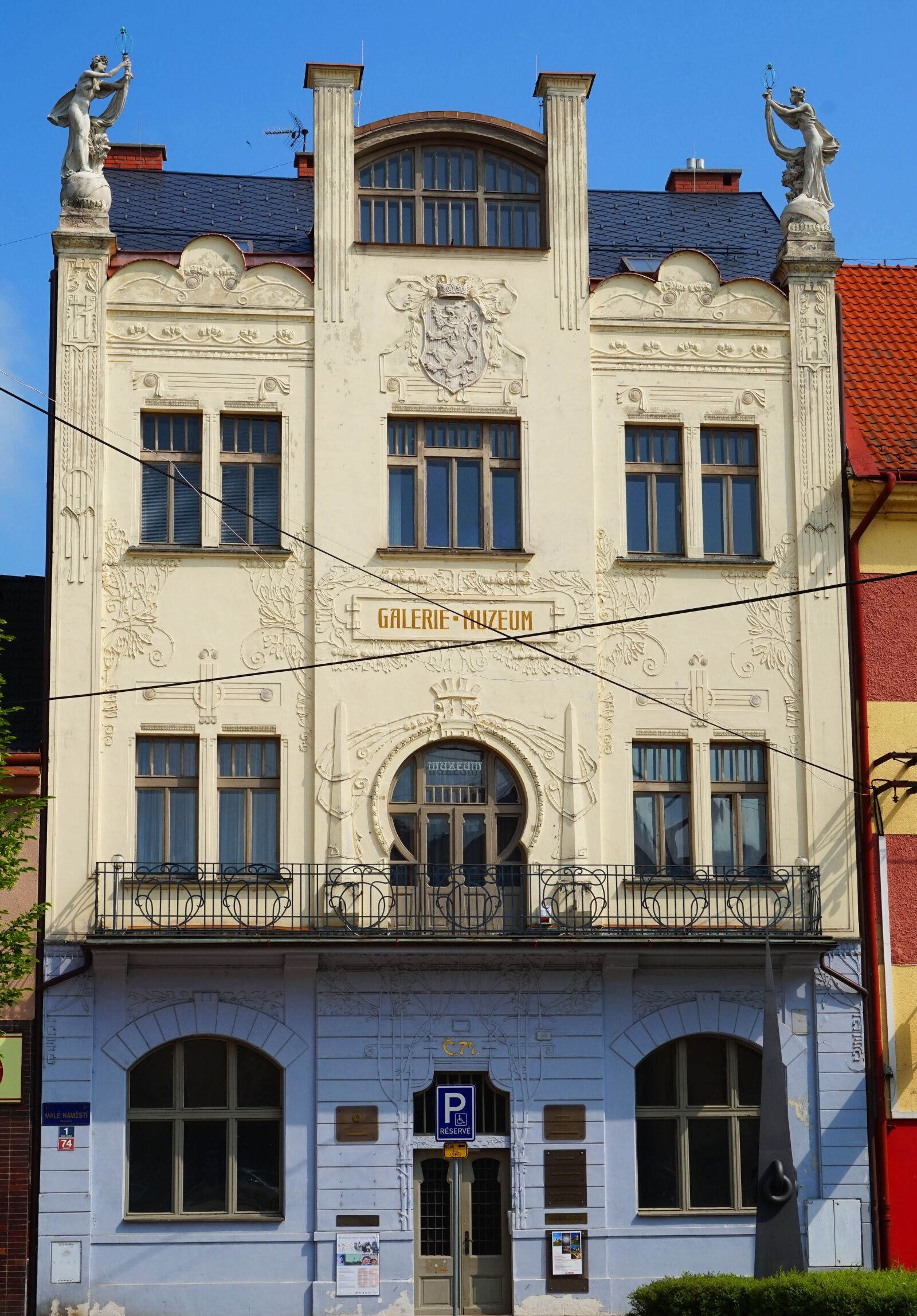 Sony Alpha a5000 (ILCE 5000) sample photo. Art nouveau, building, czechia photography