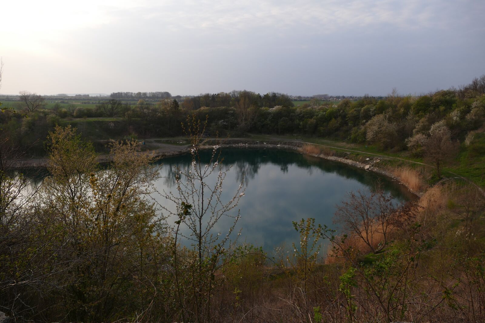 Panasonic Lumix DMC-FZ1000 sample photo. Quarry, water, nature photography