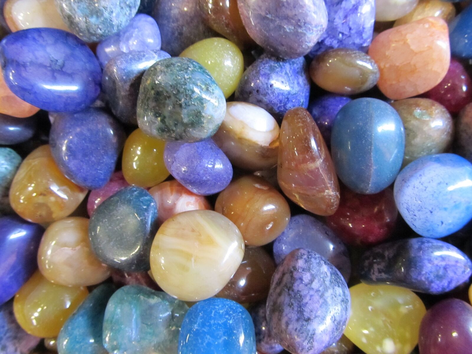 Canon PowerShot SX130 IS sample photo. Pebbles, colorful, polished photography
