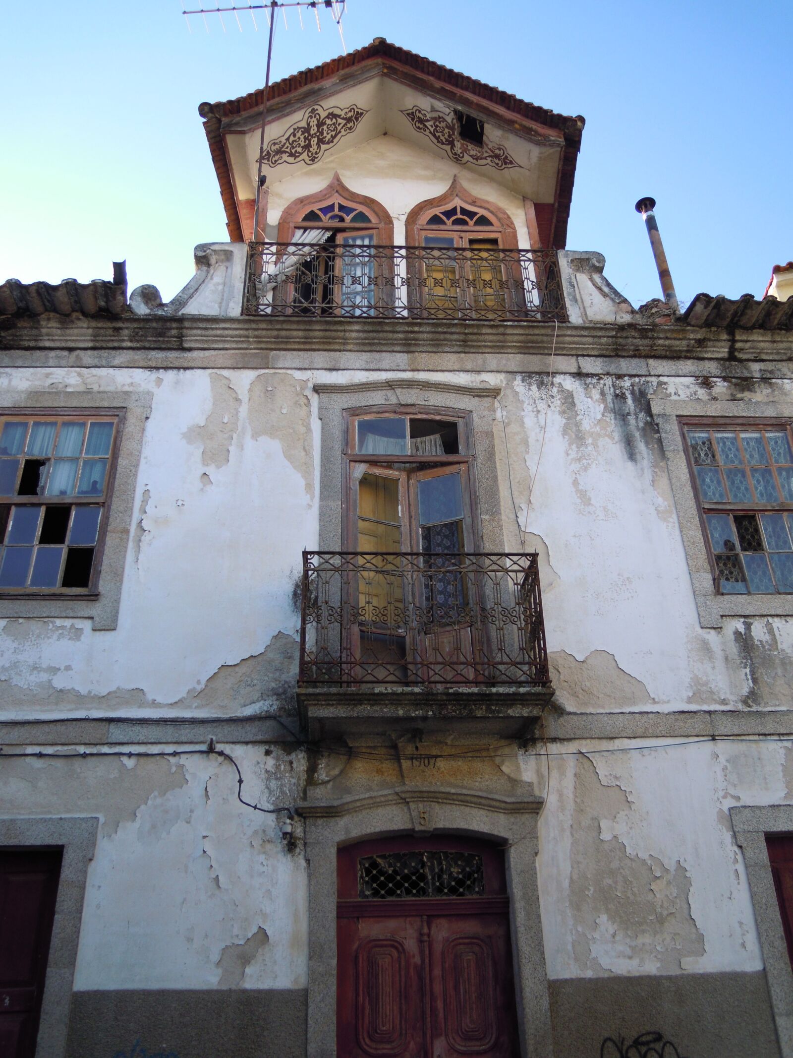 Nikon Coolpix S5100 sample photo. House, architecture, portugal photography