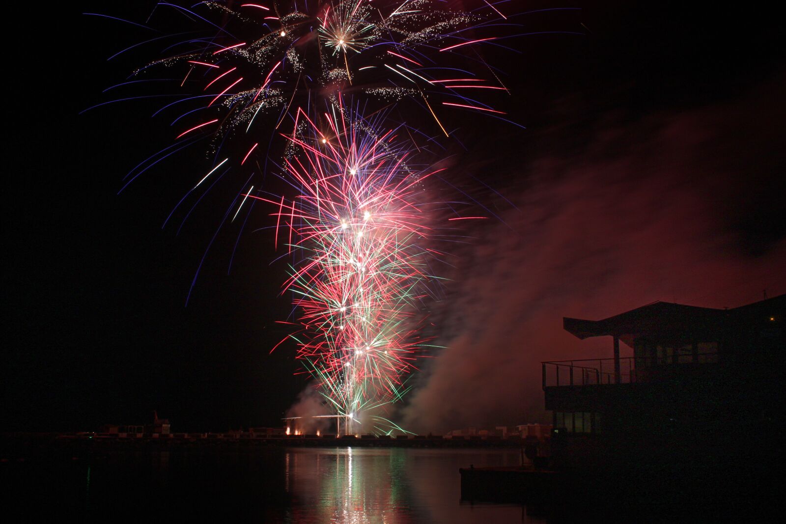 Canon EOS 500D (EOS Rebel T1i / EOS Kiss X3) sample photo. Artifice, fire, night photography