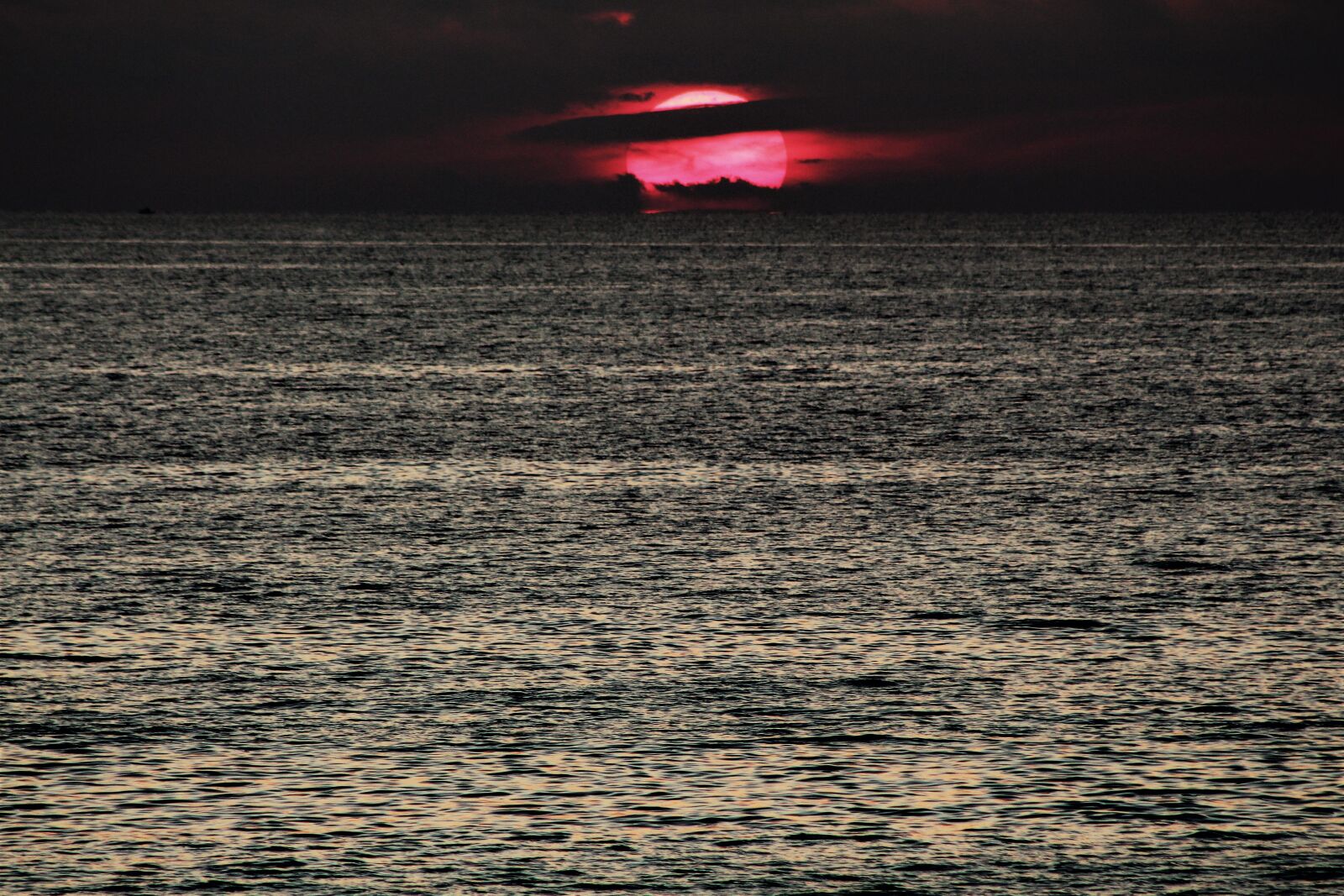 Canon EF75-300mm f/4-5.6 sample photo. Water, nature, ocean photography