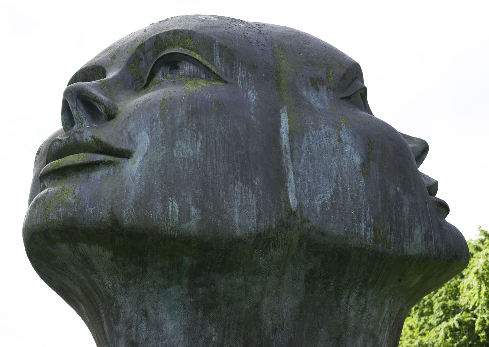 Fujifilm X-T1 + Fujifilm XF 35mm F2 R WR sample photo. Both sides, sculpture, art photography