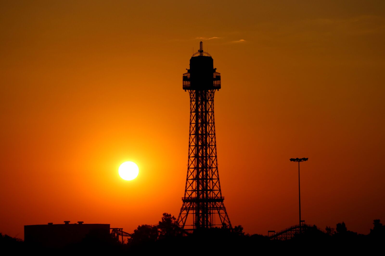 Canon EOS 80D sample photo. Eiffel, tower replica, kings photography