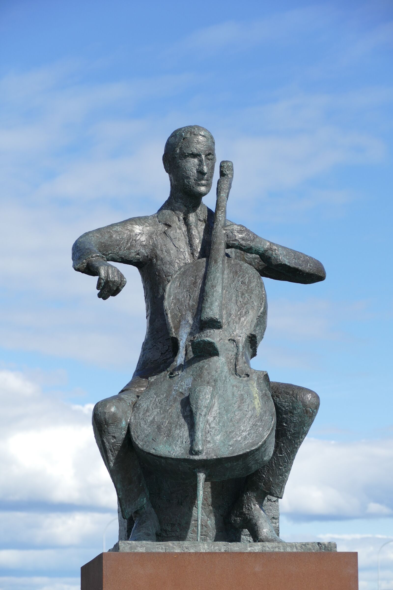 Panasonic Lumix DMC-FZ1000 sample photo. Reykjavik, iceland, sculpture photography