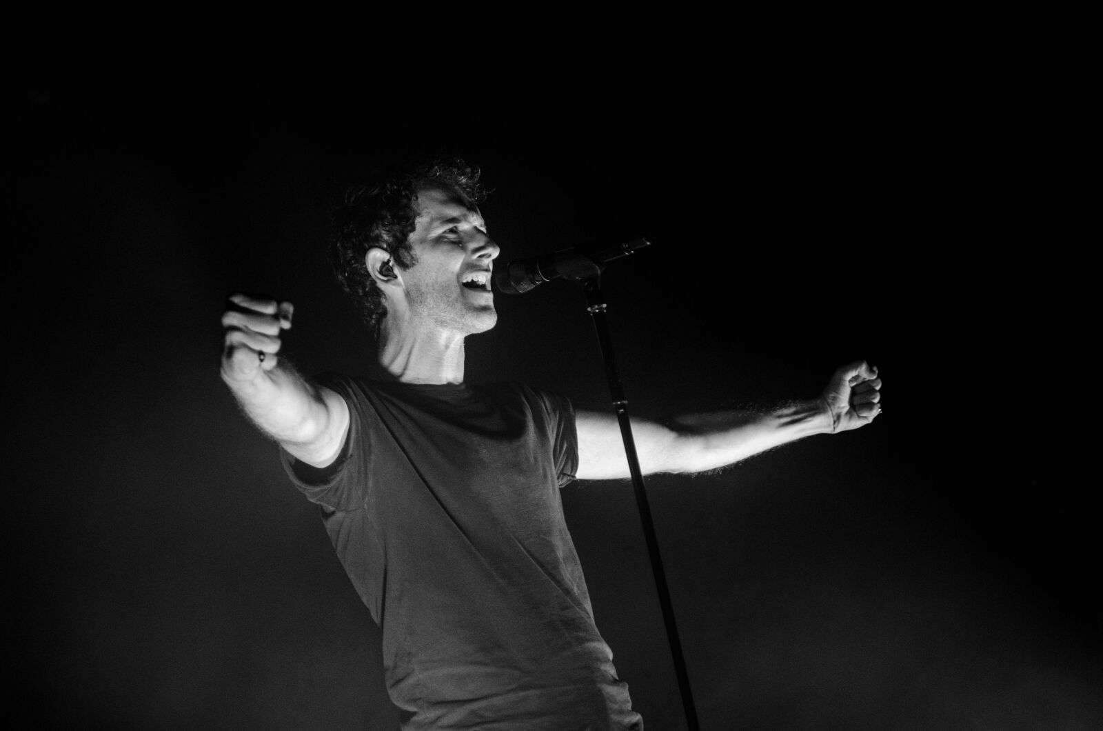 Nikon D7000 sample photo. Adult, concert, dark photography