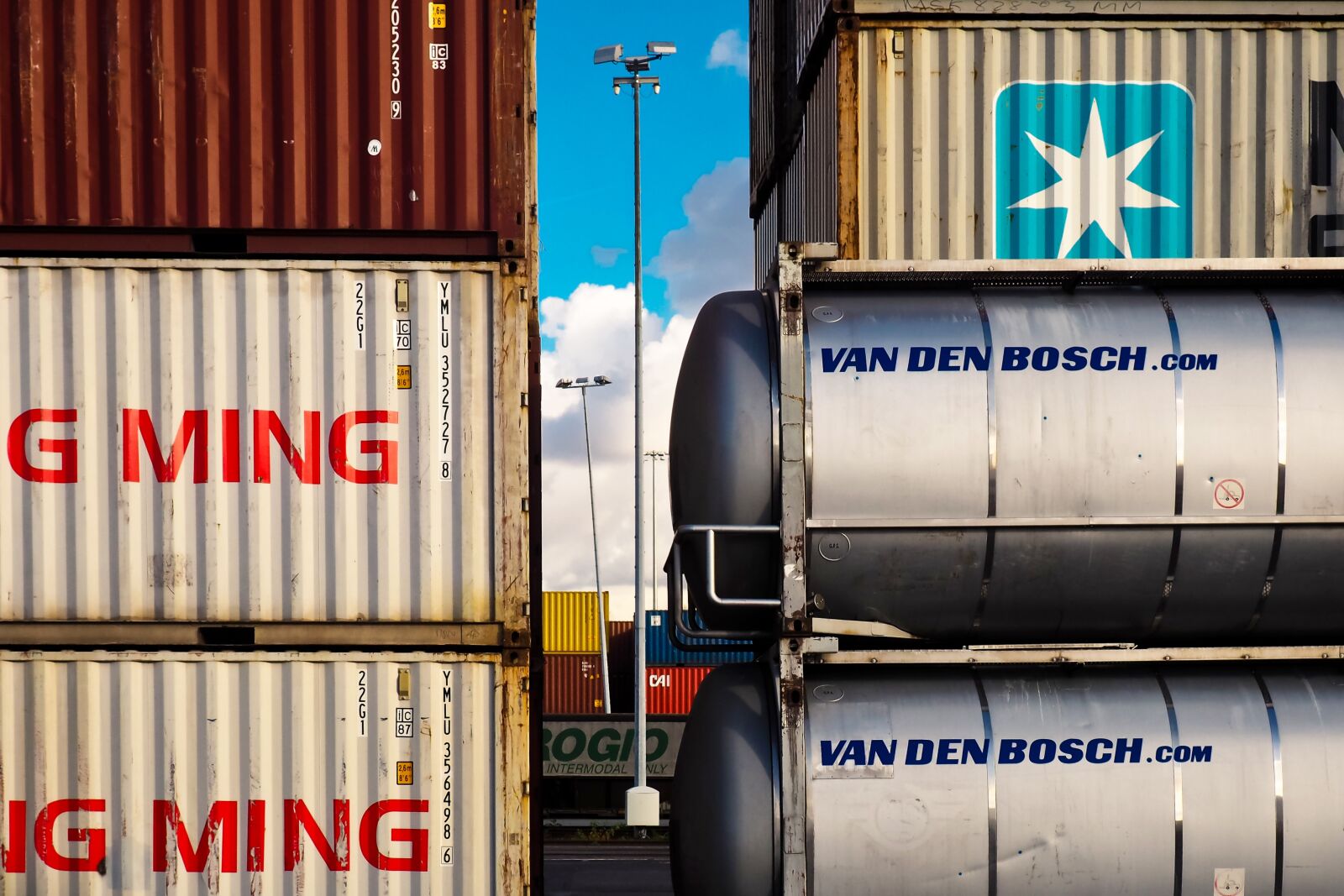 Olympus OM-D E-M10 sample photo. Container, container port, port photography