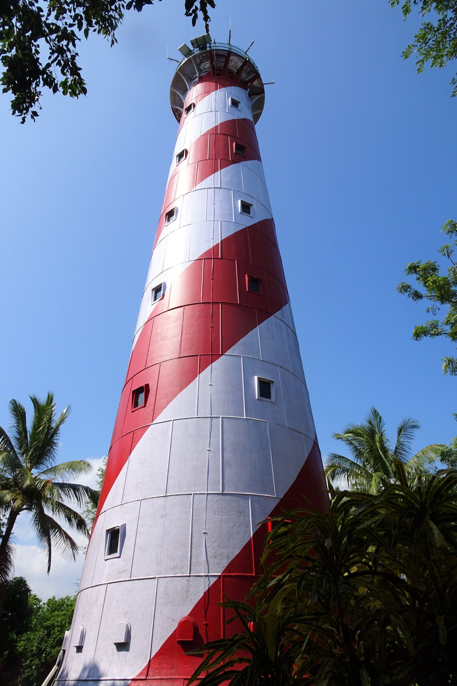 Sony Cyber-shot DSC-HX90V sample photo. Lighthouse, tower, north point photography