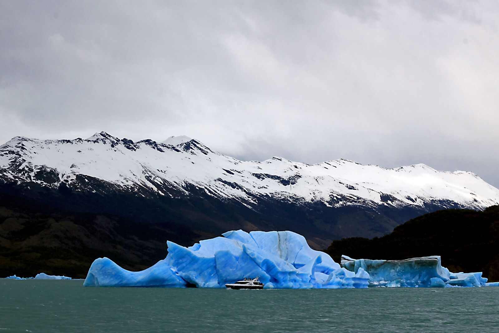 Canon EOS 60D + Canon EF 50mm F1.8 STM sample photo. Ice, glacier, iceberg photography