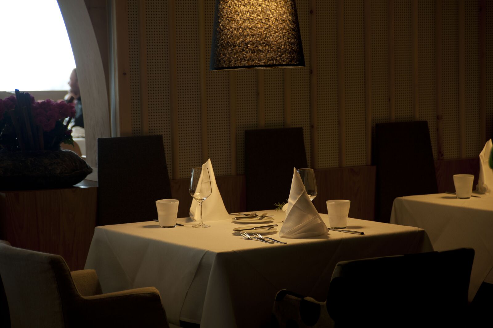 Nikon D700 sample photo. Restaurant, evening, dinner photography
