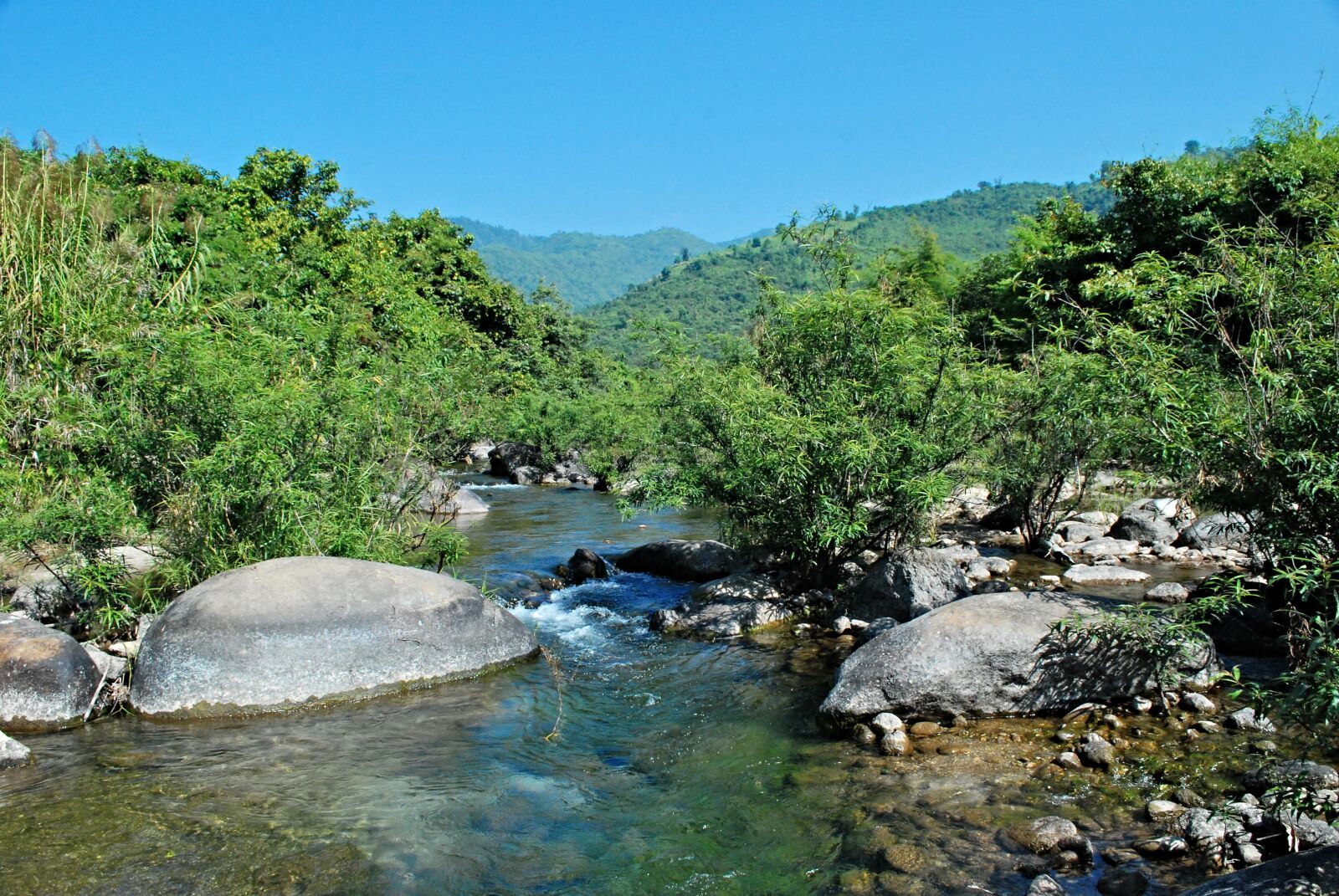 Nikon D60 sample photo. Creak, mon state, myanmar photography