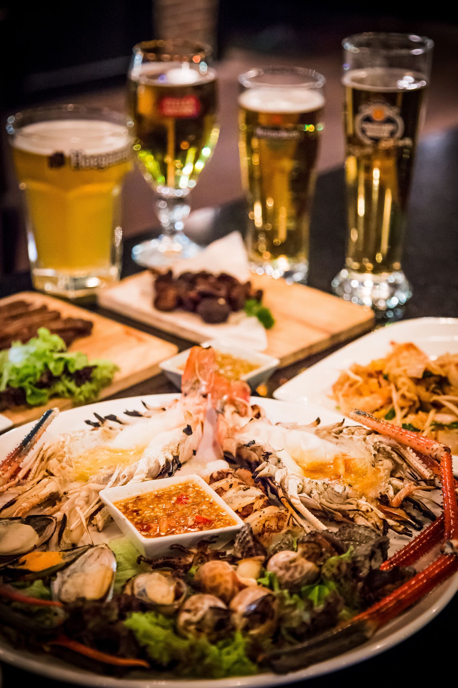 Canon EF 24-105mm F4L IS USM sample photo. Seafood, beer, dining photography