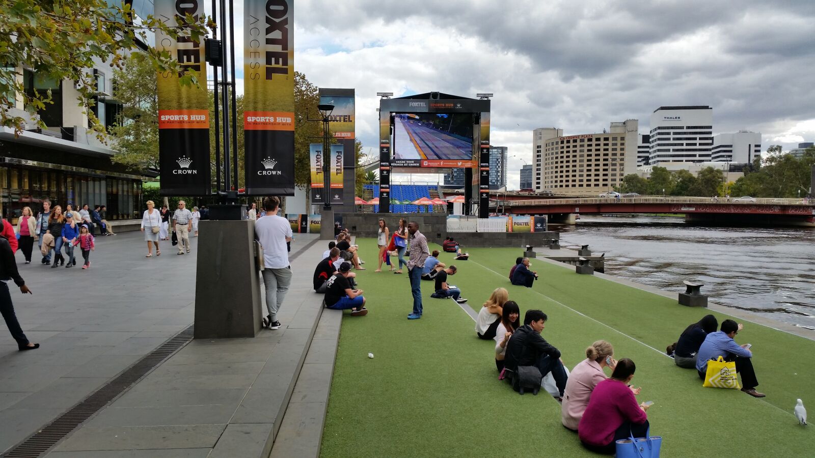 Samsung Galaxy S5 sample photo. Southbank, melbourne, tourism photography