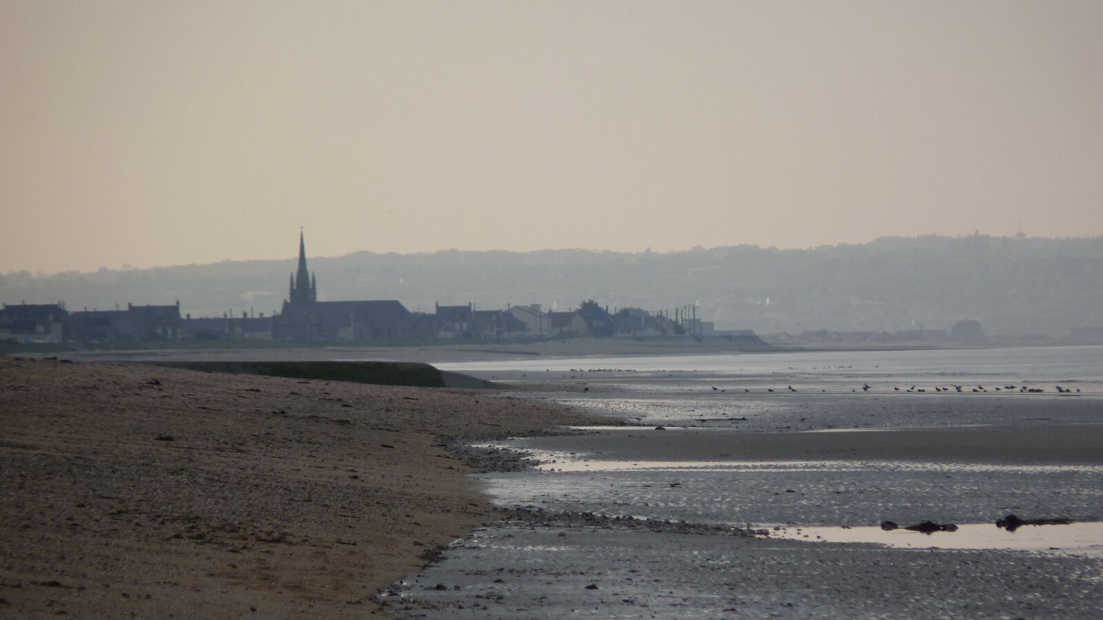 Panasonic Lumix DMC-FZ35 (Lumix DMC-FZ38) sample photo. France, normandy, beach photography