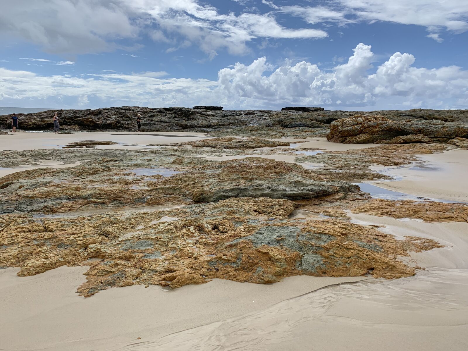 iPhone XS back dual camera 4.25mm f/1.8 sample photo. Nature, sky, coast beach photography