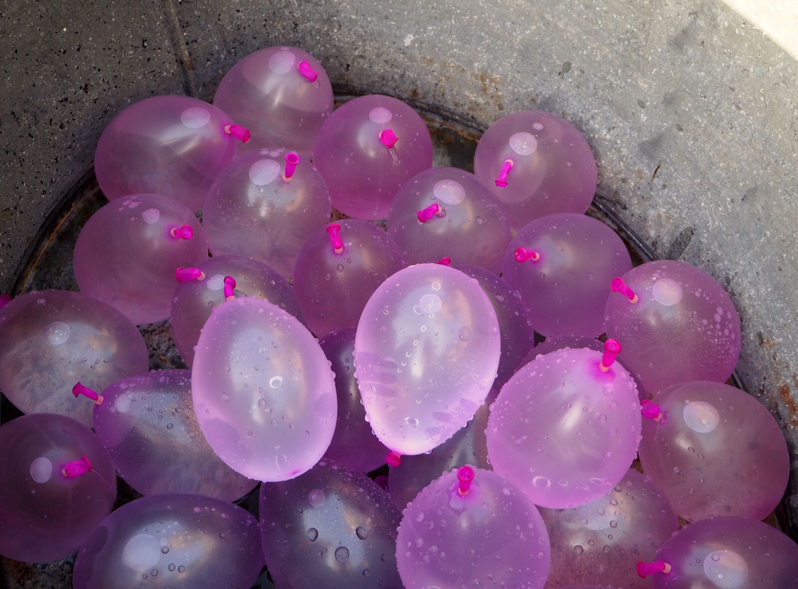 Olympus OM-D E-M10 sample photo. Balloons, depth charges, fun photography