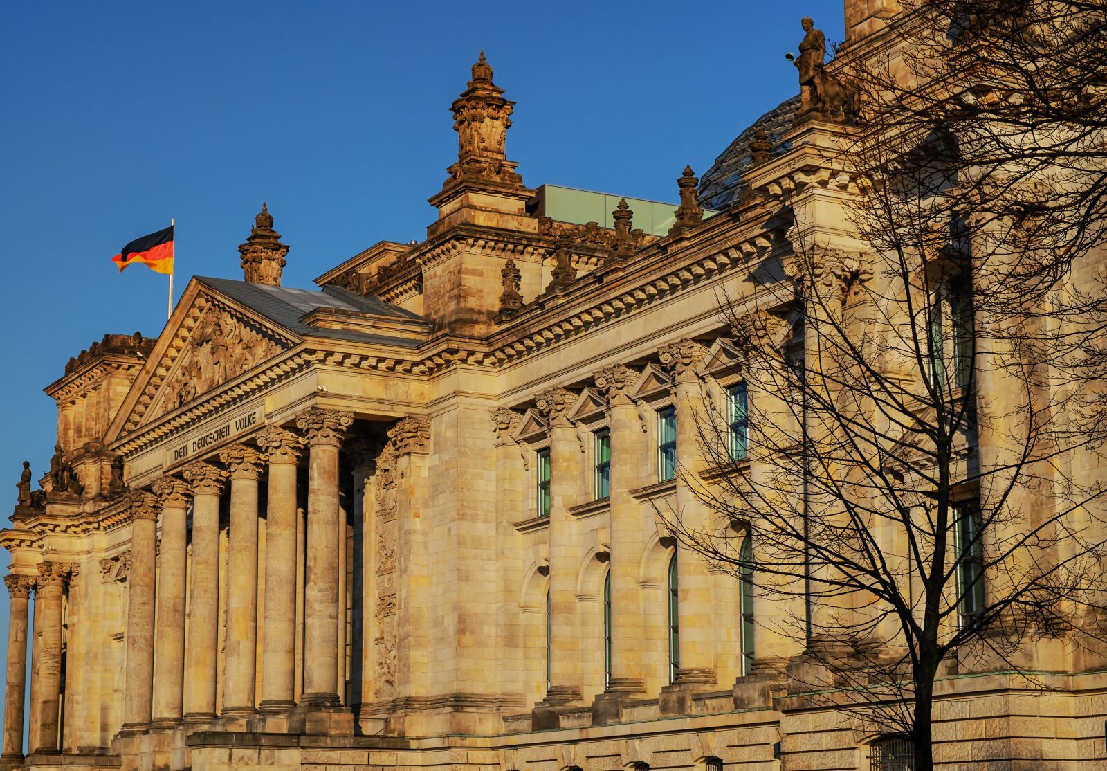 Fujifilm X-T10 sample photo. Berlin, reichstag, government photography