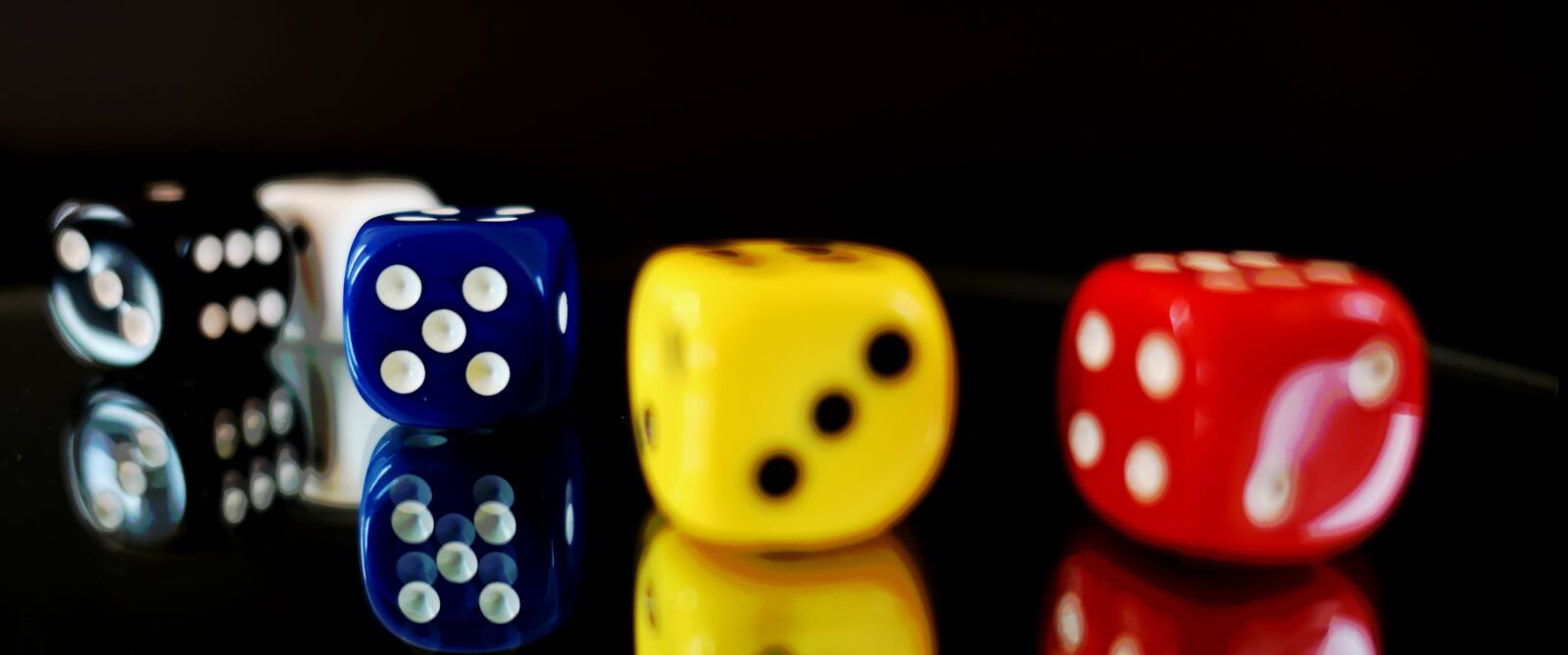 Panasonic Lumix DMC-LX10 (Lumix DMC-LX15) sample photo. Gamble, luck, cube photography